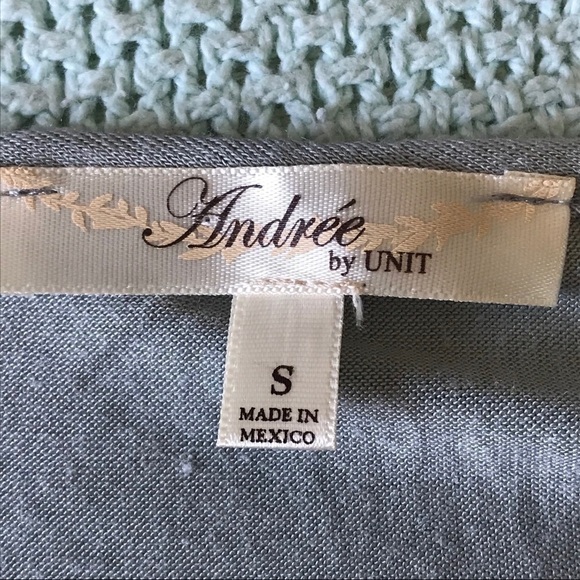 Andree Ruffled Bell Sleeve Blouse – Small - Picture 5 of 6